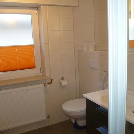 펜션 Haus Seestern 부숨