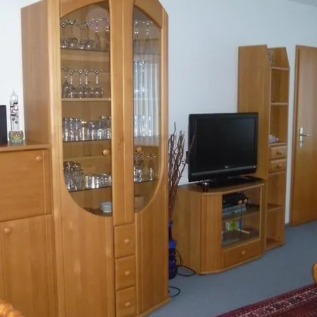 펜션 Haus Seestern 부숨